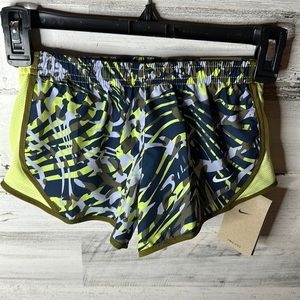 Nike Kids Running Shorts Size XS NEW